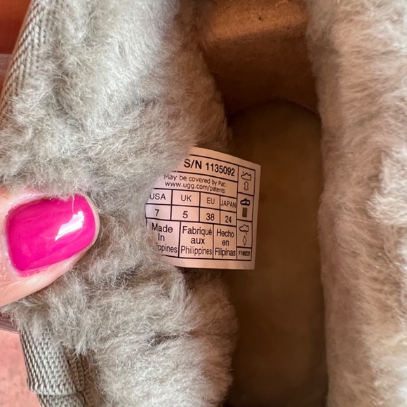 UGG CLASSIC ULTRA MINI PLATFORM MOSS GREEN BRAND NEW + PAPER SHOPPING BAGN ZS 7 - Picture 9 of 14